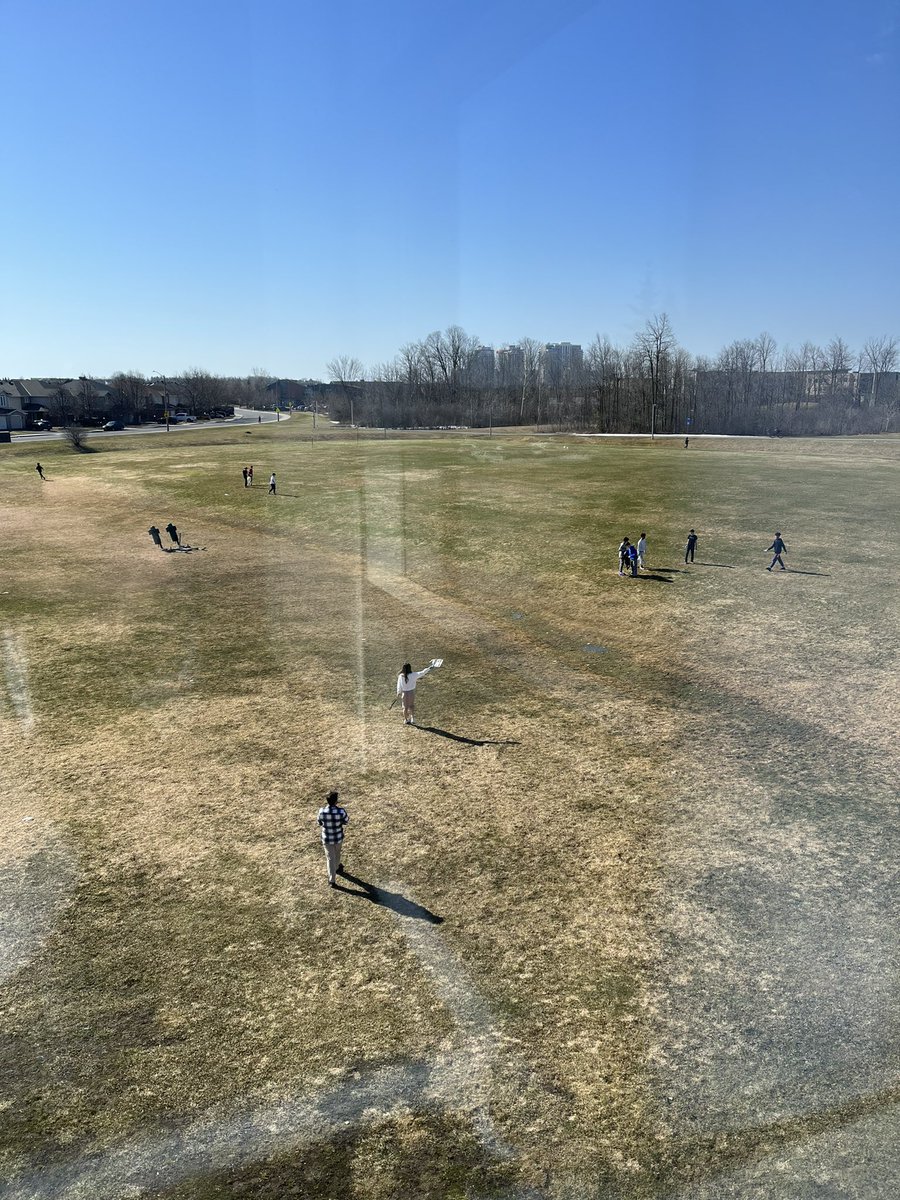 DLutfyOCSB's tweet photo. .@ms_ksousa  took advantage of the beautiful weather with her class and helped @mrs_a_pari’s school wide push  to clean up our school grounds. #BECOMMUNITY https://t.co/iWLwAh9hA3