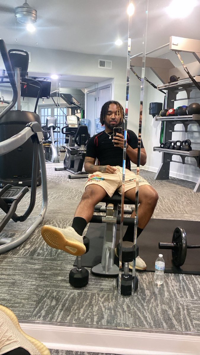 Kade Fresco tweet media