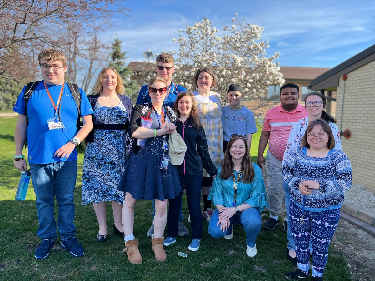 ShepherdsCollge's tweet photo. 🌞🪺🐦💐Our 3rd-year students are enjoying the beautiful spring weather... before it snows next week. 😳 https://t.co/ToHq6H70oy