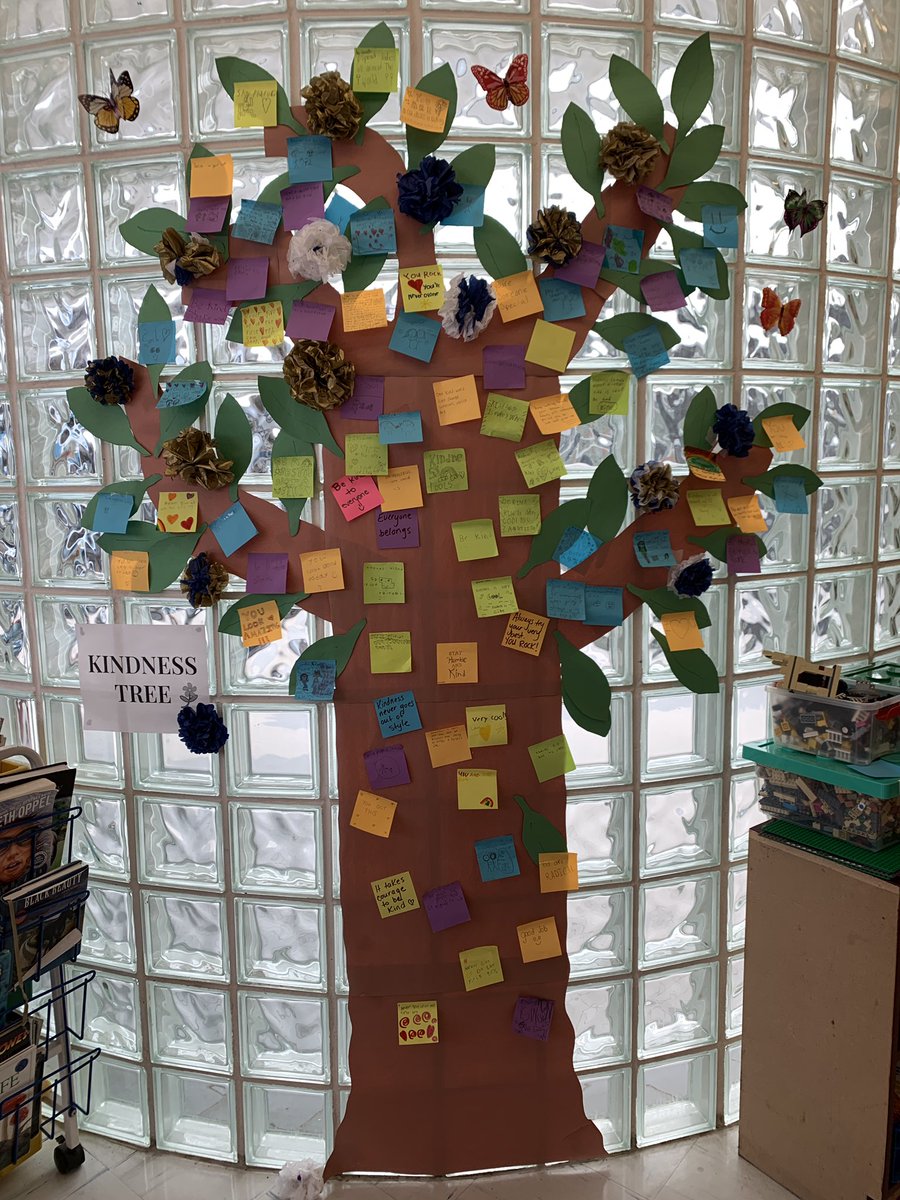 ms_mahood's tweet photo. Loving all the kindness quotes on the Kindness Tree for Ramadan. Way to go Foxes. 💙💚 @TVDSBEquity @WSherwoodFox @MissCuckovic #20daysofkindness https://t.co/PScNS0C2BG