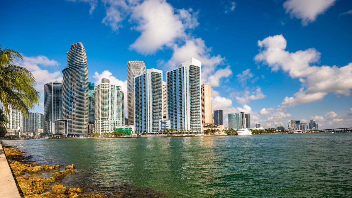 Glyonphoto's tweet image. MIAMI. The distinctive architectural culture of different cities and regions is notable...check out #BrickellKey, the waterfront Financial District in #Miami!  #northamericanphotographers 🇺🇸 🇨🇦