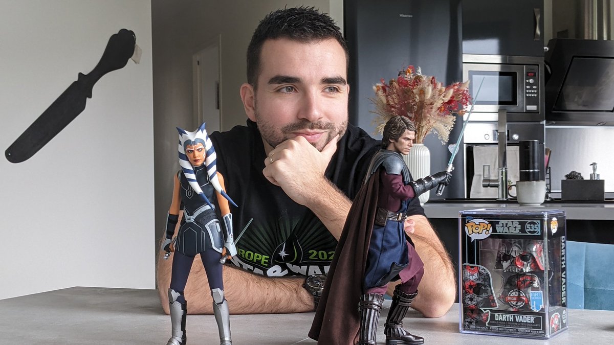 Montagnemnt's tweet photo. Un habitant de Chamblet et son épouse ont participé à la Convention Star Wars Celebration qui s'est tenue durant quatre jours à Londres 🏴󠁧󠁢󠁥󠁮󠁧󠁿 À lire demain dans @Montagnemnt #StarWarsCelebration2023 https://t.co/emuCQyafz5