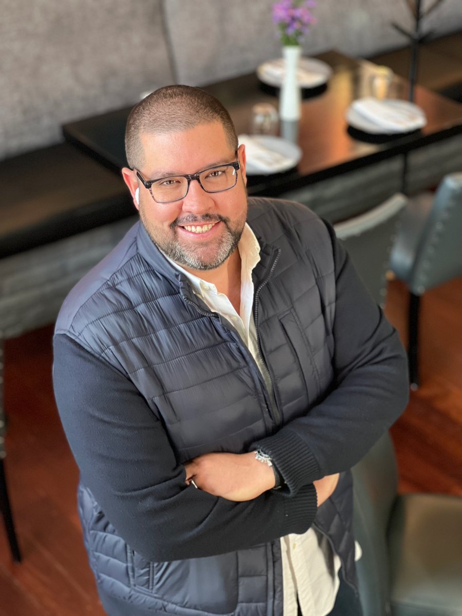 Tener un restaurante no es un negocio financiero, es ser anfitrión, es pasión, es disfrutar, conocer y hacer gozar a la gente, llenarles el corazón con un buen platillo y un buen vino.

Les dejo esta entrevista < spoti.fi/3GFwnPS > <a href="/Lorettaresto/">Loretta Chic Bistrot</a>  <a href="/eloiseresto/">Restaurante Eloise</a> <a href="/AsiEmprendi/">Así Emprendí Podcast</a>