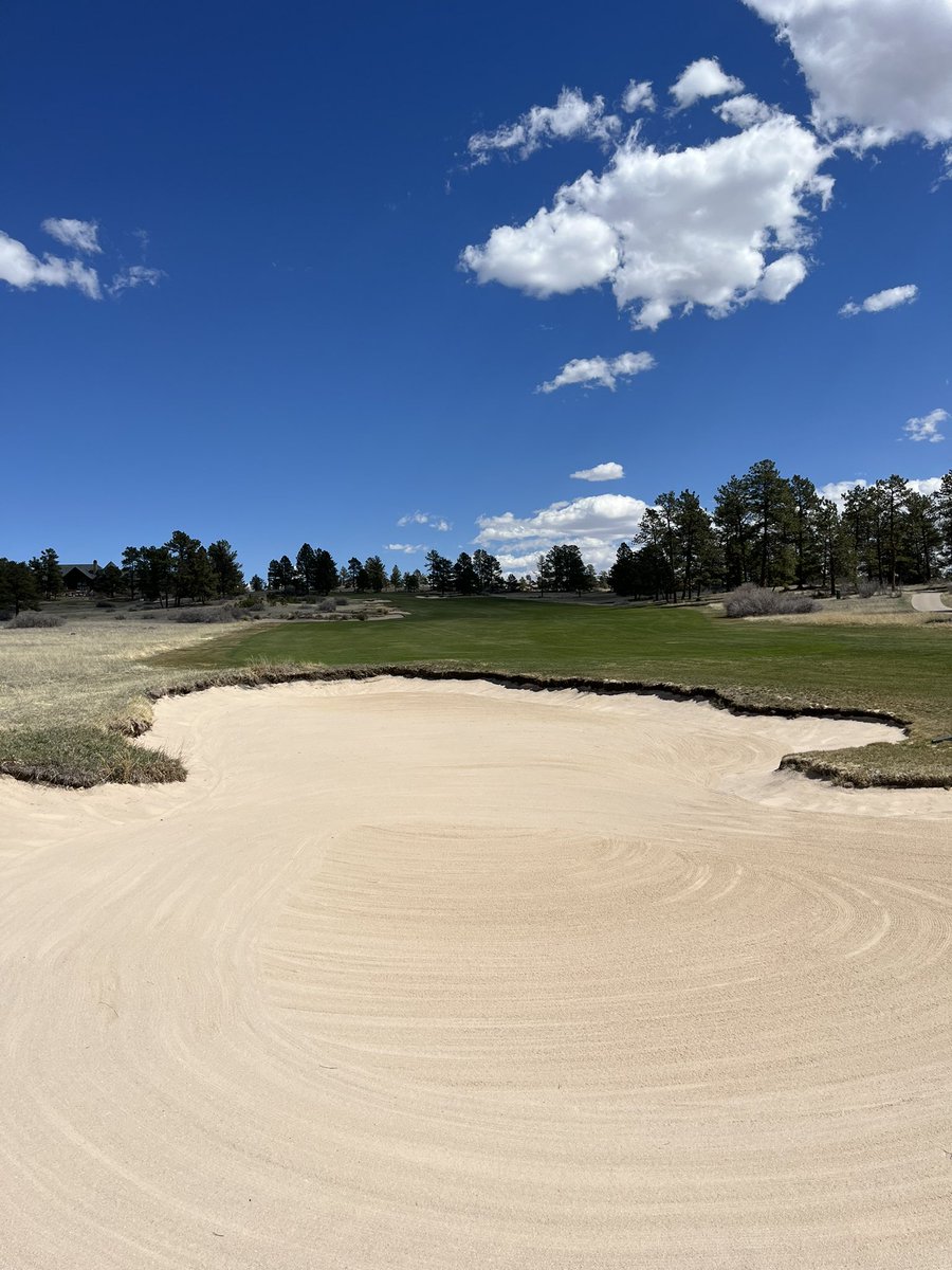 CGCturfmaint's tweet photo. This week we finished off our winter fairway bunker renovation. 25 bunkers totaling more than 34,000 sq. ft. Quite the process to complete with the snow cover we had. https://t.co/W4Fk5vIU1h