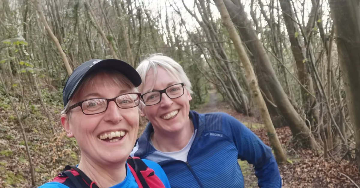 KarenDurber's tweet photo. A beautiful eve for a trail run.  #running #run #trailrunning #tgif #weekendvibes #monkeysocks #NorthWales #coast #ukrunchat #runr @absolute360 @Amanda_Durber @runr_uk https://t.co/9ZaCoyoEZ4
