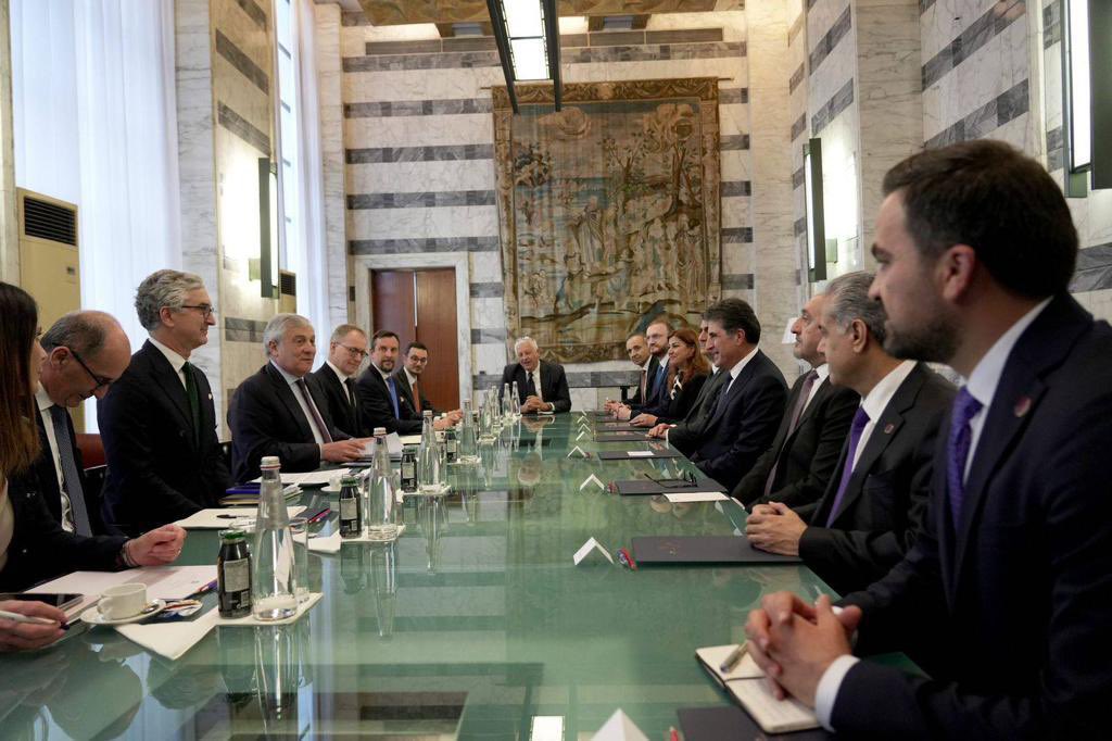 KRG_Italy's tweet photo. پەیوەندی بەهێزی نێوان ئیتالیا و هەرێمی کوردستان مایەی شانازیە بۆ نوێنەرایەتێکەمان ، جەنابی سەرۆک بارزانی لە وەزارەتی دەرەوەی ئیتالیا . https://t.co/9zlEVvr14H