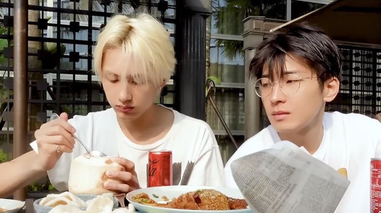 junhui1122's tweet photo. แมวขนฟู่น่ารักน่าเอ็นดูสุดๆกริยาท่าทางน่ารักเกินกว่าใคร ว่าไหมคะพี่วอนอู (ทาสแมว) #wonhui #วอนฮุย https://t.co/OAwGV3VIPn