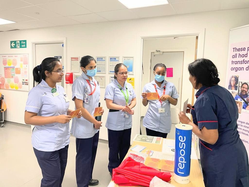 🚨April is *Focus on Frailty* month 🚨
This week our ED Education team and ED Senior Nursing Team have been busy doing Shop floor training to improve standards on Clinical Frailty Score (CFS), reducing falls and HAPUs on patients on arrival to ED. 👍💙

@HoggJulie 
<a href="/UHLKerryJ/">Kerry Johnston</a>