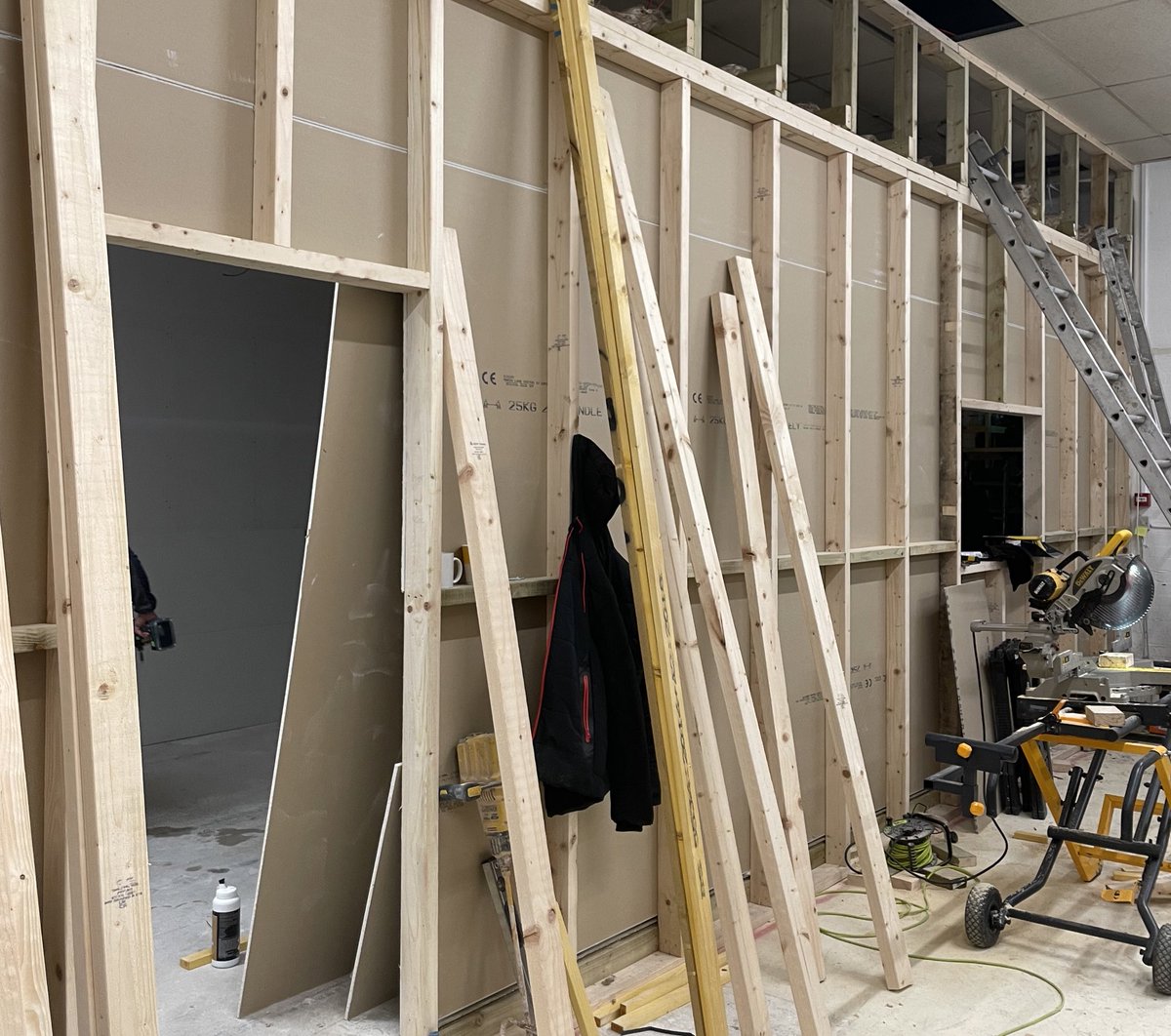 rtechgroup's tweet photo. Well, it’s been a great few months for us. 
Q1 ended with the completion of our warehouse and office expansion.
Some finishing touches needed. 
Excuse the emergency cardboard to protect the new carpet. https://t.co/SOqEnryMi8