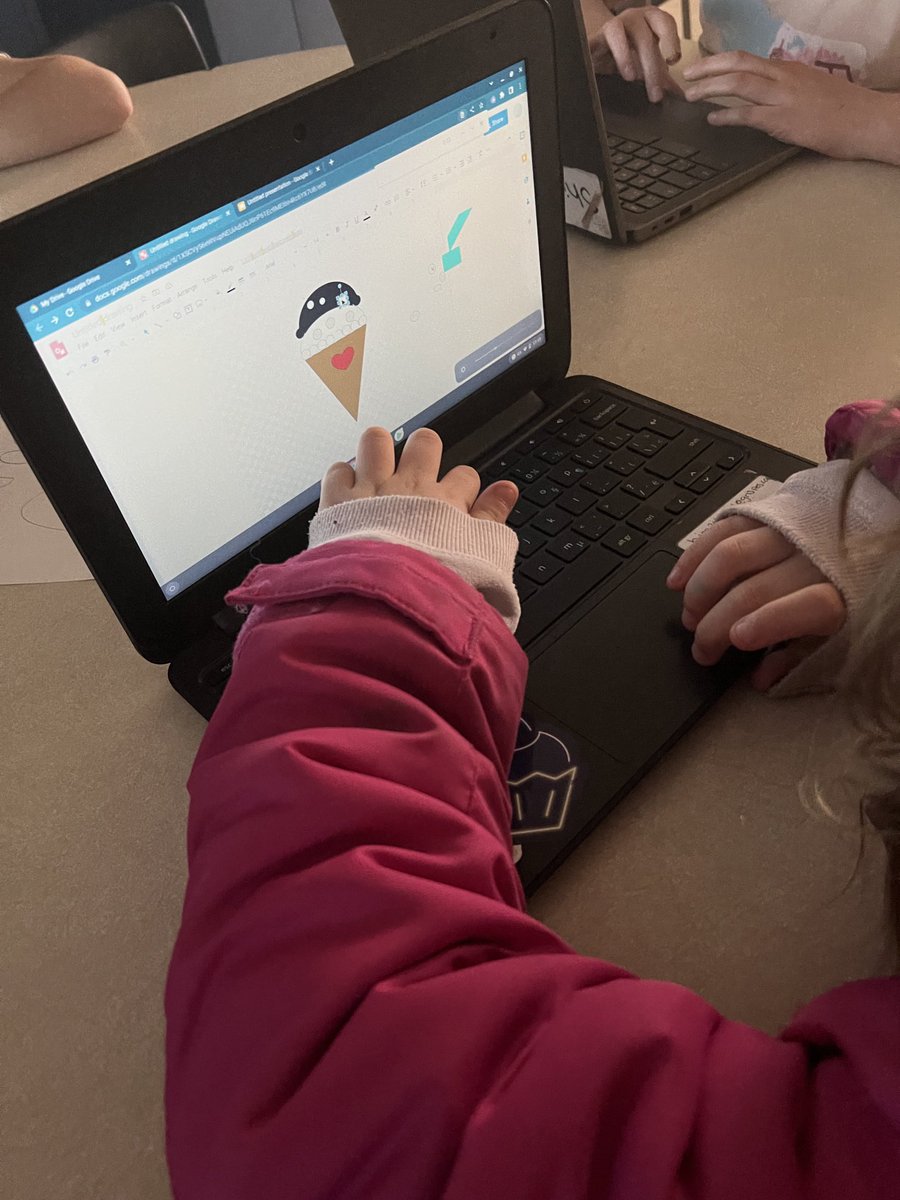 jenfunke's tweet photo. We enjoyed learning about ⁦@shapegrams⁩ this afternoon! students were soon adding their own creative details! ⁦@Seaside_elem⁩ https://t.co/MExdnH3UlP