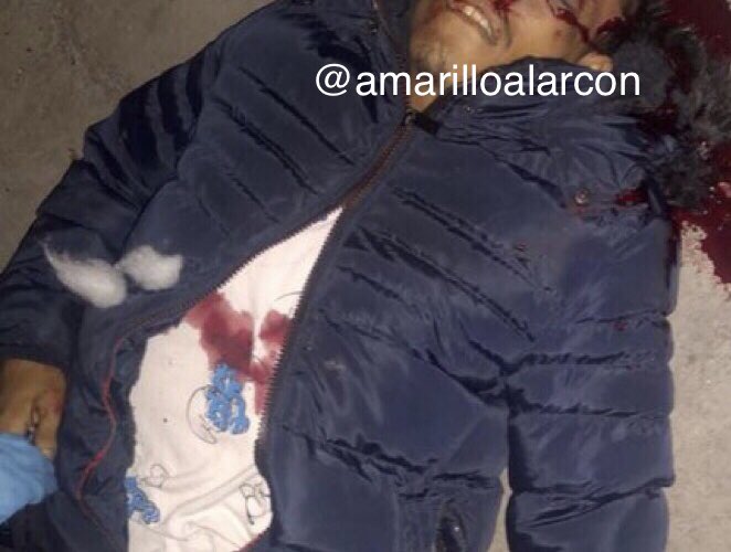 amarilloalarcon's tweet photo. El #CartelNuevoImperio frenó a #LaUnionTepito su expansión hacia municipios conurbados con el #Edomex 

Cristian Hernández Rangel 36 años fue acribillados en Tlalnepantla 
Sujetos en motonetas le dispararon en 30 ocasiones con Armas .9mm
Días antes mataron a su hijastro en #GAM👇🏼 https://t.co/MHOXNtDfrX
