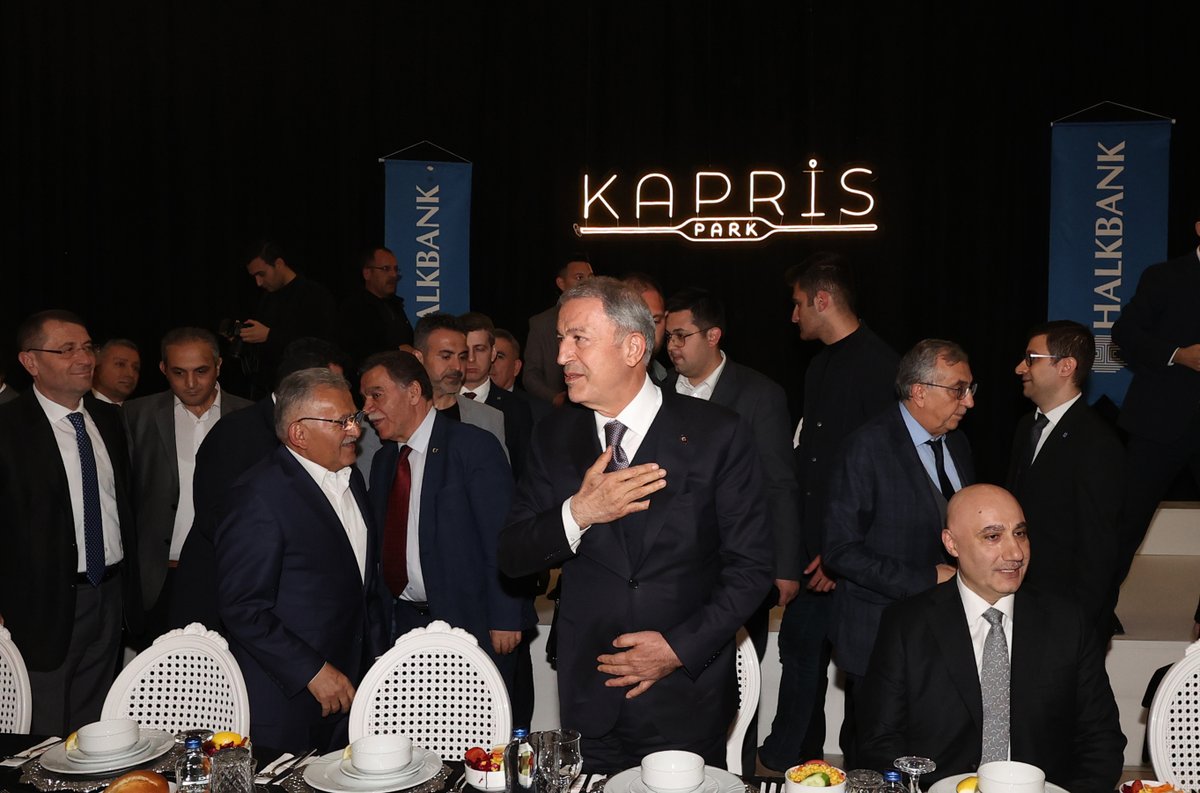 Resmi Twitter'da görüntüle