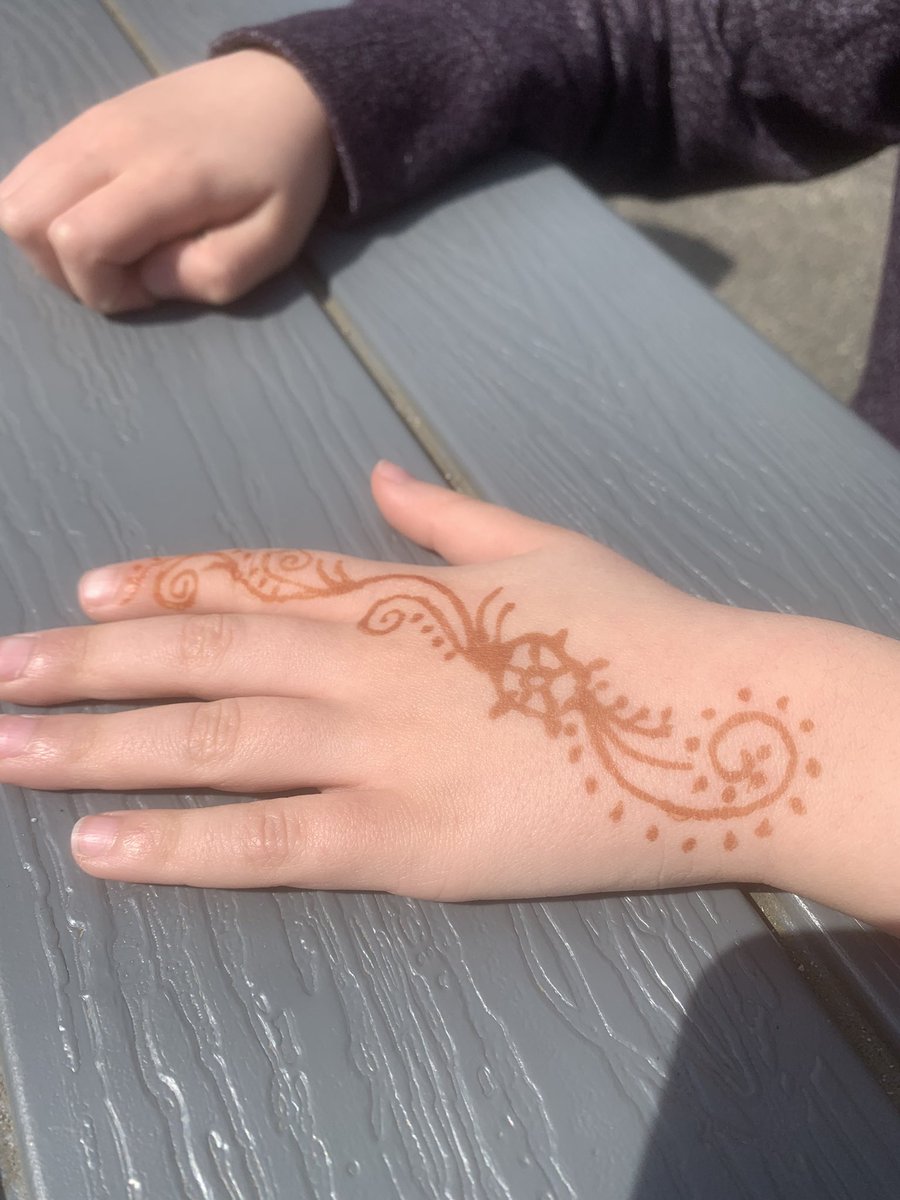ConnaughtElem's tweet photo. School wide henna, led by one of our amazing staff, to celebrate Vaisakhi and the Harvest Festival! So much learning and excitement! https://t.co/xN0J2qvpMT