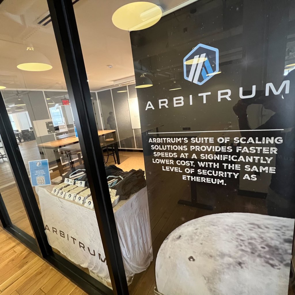 arbitrum's tweet photo. LionHack 2023 by @BlockchainatCU and @nyu_bfc starts today! 🦁💙🧡

We’re extremely excited to see what the students will build on Arbitrum!👩‍💻🧑‍💻 https://t.co/AmSuYBvwIO