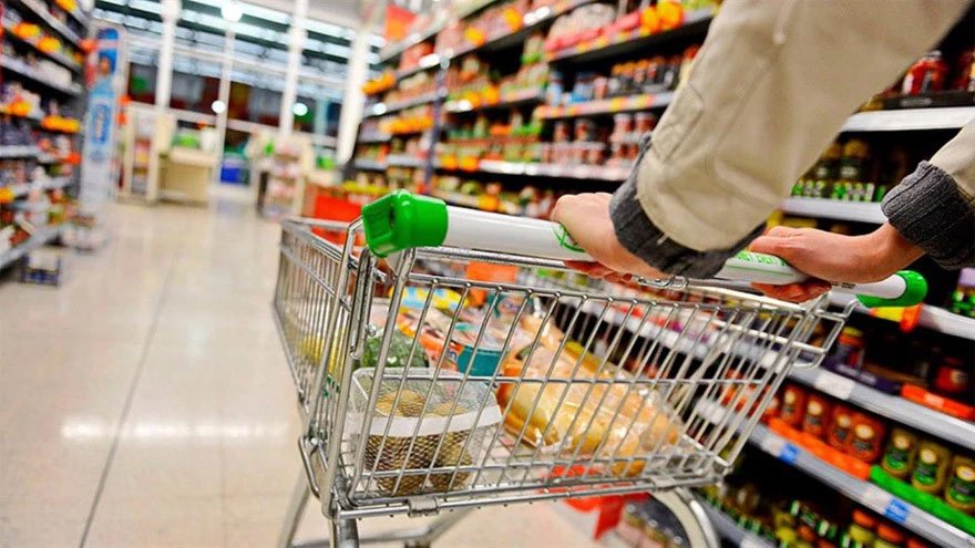 martinianofp's tweet photo. La inflación fue de 7,7% en marzo y en los últimos 12 meses acumuló 104,3%, la peor cifra en 30 años 🙏
Llegó el día, que tristemente superamos la inflación mensual de #Venezuela, con un gobierno #kirchnerista sin rumbo, con su ADN intacto, y tirando culpas para todos lados. https://t.co/2jeDQyMCo7