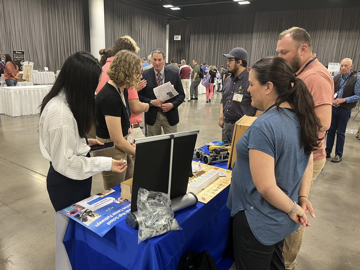 MahwahHS's tweet image. MHS—in the ITEEA STEM Showcase—an exhibition of best practices in the teaching of technology and engineering education. Focusing on best practices related to learning, career pathway guidance, design thinking, and innovative project creation. #MahwahConnects #ITEEA2023