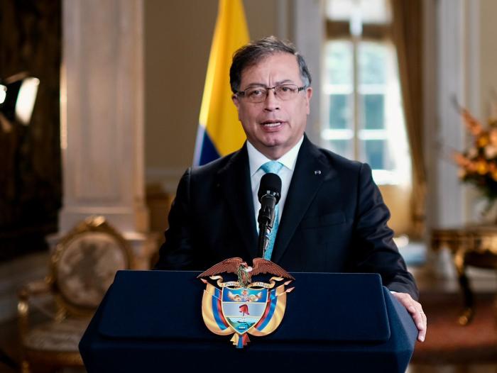 Quién está de acuerdo que Gustavo Petro es el Peor Presidente de toda la Historia de Colombia 🇨🇴🔄
<a href="/petrogustavo/">Gustavo Petro</a>