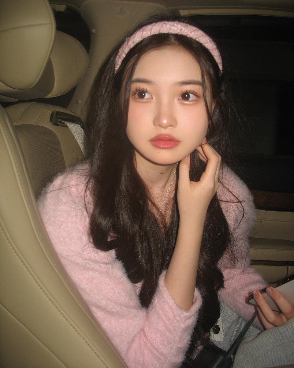 nualadreaming's tweet photo. ⌢ : ♡ ⤹ ぃ ﾟ. ﹏﹏﹏
                            𝕱𝖗𝖎𝖊𝖓𝖉 𝕯𝖆𝖙𝖊.
                                       .*⸙.*ૢ. https://t.co/9oLZ5Zi1kP