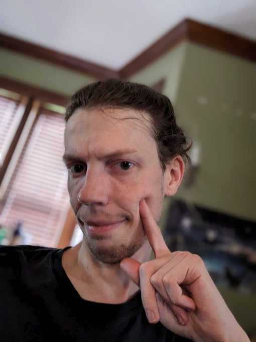 No hat today, it is hot outside today for April. Had to put my hair up to cool off https://t.co/4Hg1<a href="/tag/mtgarena"class="tags"><span>#mtgarena</span></a>