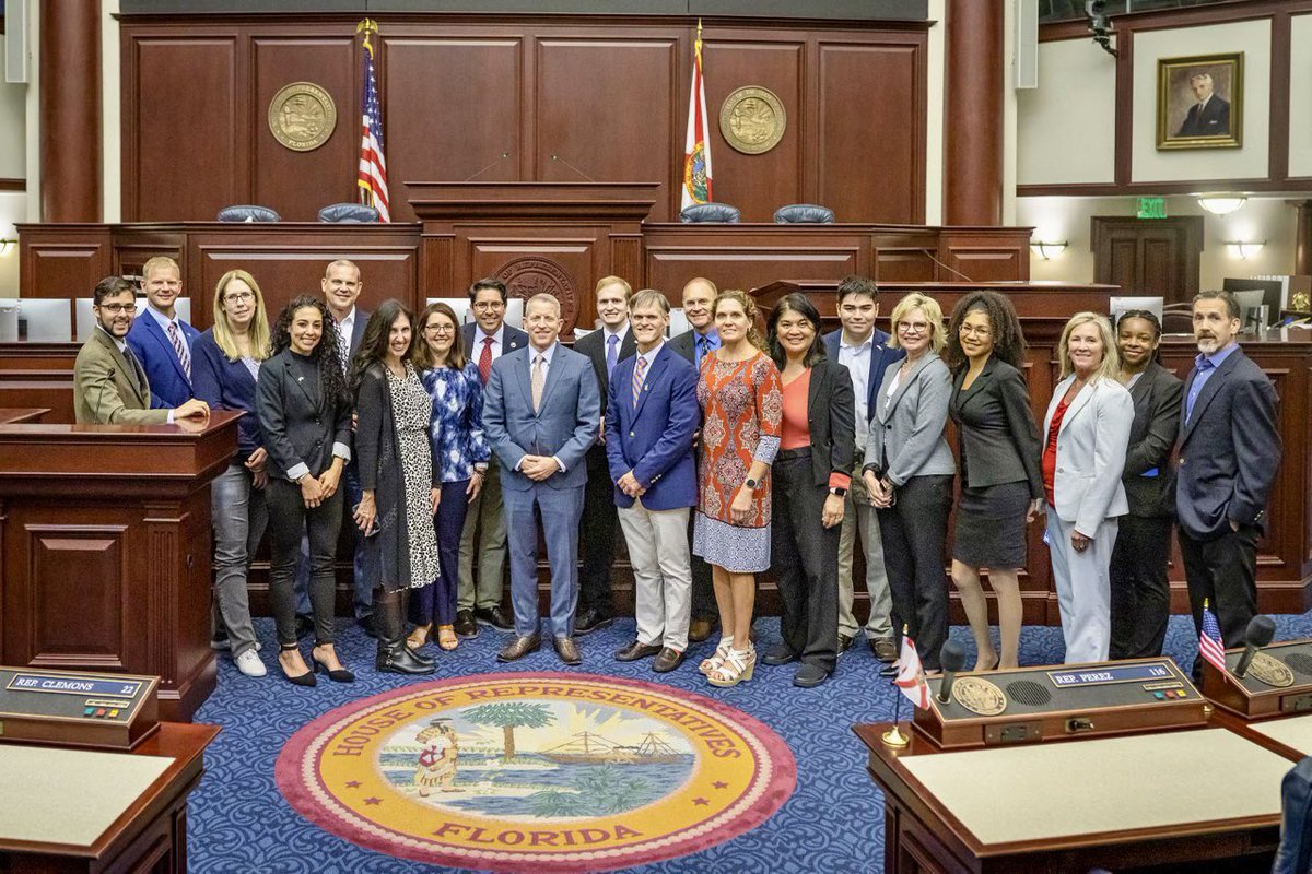 dermatophyte's tweet photo. Thank you @Paul_Renner for taking care of children (born and unborn) in our state. Our group was honored you took time out of your busy day to speak with us! #FreeSpeech #MedicalConscience #ProLife https://t.co/KdLuFcrjy4