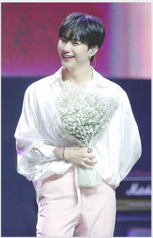 🌸HAPPY SEUNGSIK DAY🎂

"나의 소중하고도 특별한 해파리"
식이 생일 기념 RT + Follow 이벤트🤍

당첨된 1명에게는
"사랑스러운 승식이 쉬폰 패브릭 포스터"를 드립니다.

🤍 당발 : 식이 생일 다음날
🤍 앨리스한정💛 한국배송한정💙

#강승식 #승식 #SEUNGSIK #スンシク
#빅톤 #VICTON #딜라잇식