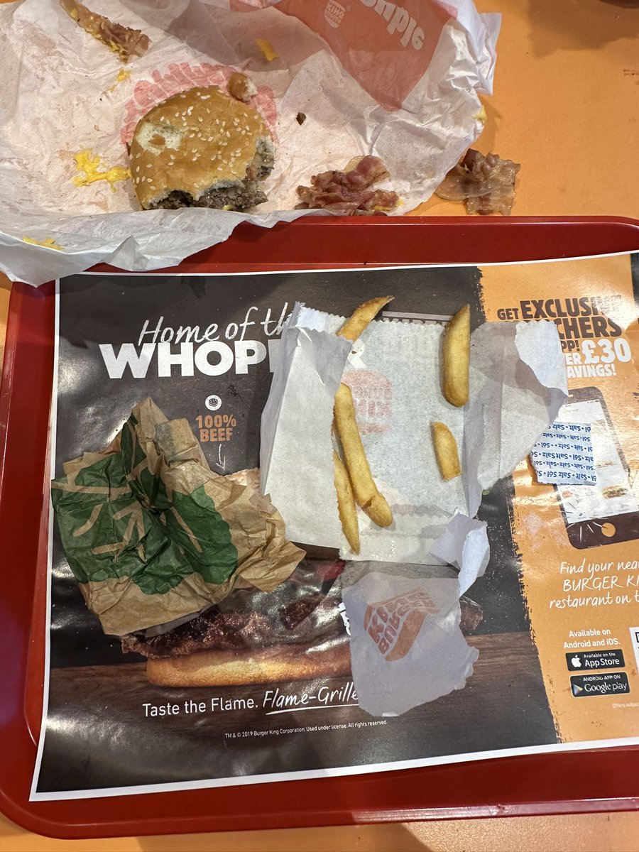 khan_logan's tweet photo. @BurgerKingUK @BurgerKing  what can I say ! Me and my partner had the worst burgers we have ever eaten in your Edinburgh store this evening! Have eaten in your restaurants for 40 years , never again! Ice cold when served , taken back to get the next one warmed in the microwave 🤬 https://t.co/HQ9bm1auaC