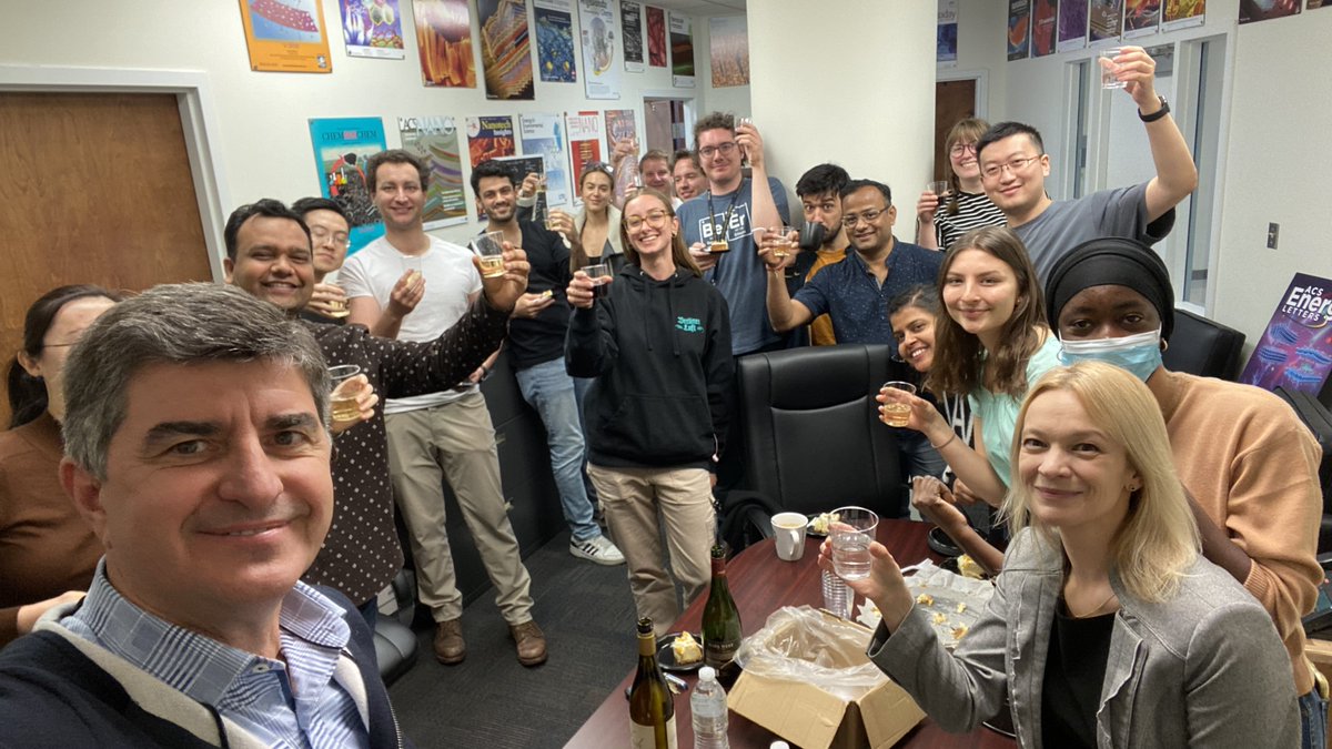 drexelnano's tweet photo. This week we bid adieu to visiting Fulbright post-doc @mohitsaraf3 as his tenure at DNI has come to an end. 

Congratulations, Mohit! It has been a pleasure to work with, collaborate with, and know you. We look forward to seeing you again soon and wish you continued success! 🔬🧪 https://t.co/Yed8IghWG9