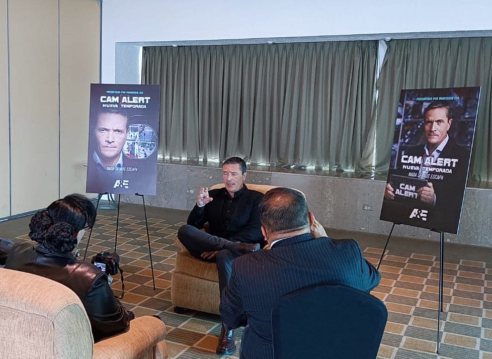 SandymoonDCS's tweet photo. Tuve la fortuna de estar en mesa redonda de entrevistas con @franciscozea previo al estreno
el 19 abril 9 pm de la temporada 4 de #CamAlert captura exitosa por @AELatam https://t.co/AigUquSdnz
@S2CyMKT #serie #sandymoon #rt https://t.co/HRbLGuXqUQ