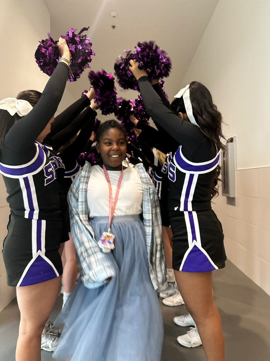 SMCISD_Rod's tweet photo. We ended our week with a 🌟STAAR Pep Rally🌟 for our Knights and they brought the energy! Huge shout out to our teachers &amp; students and thanks to everyone who showed up to share words of encouragement to ensure they all go into the next weeks with CONFIDENCE! 🙌🏽💪🏽

#TheKnightWay https://t.co/Z8vjrr07Bb