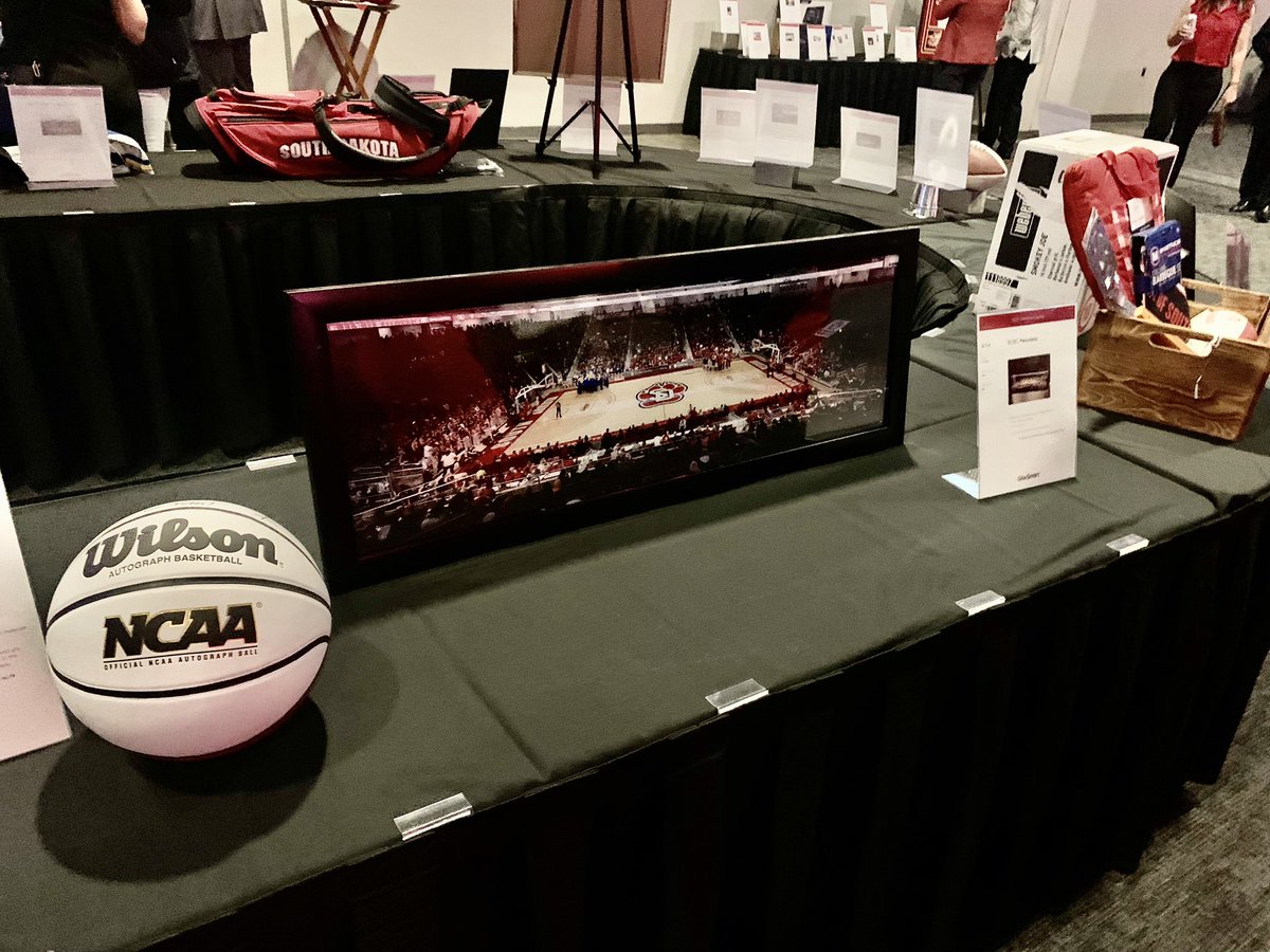 SDCoyotes's tweet photo. Thereโs still a lot of great items for auction including this panoramic of the Sanford Coyote Sports Center!
https://t.co/2KCbpkhvXB
#GoYotes x #CallingAllCoyotes https://t.co/23IAf8Yxot