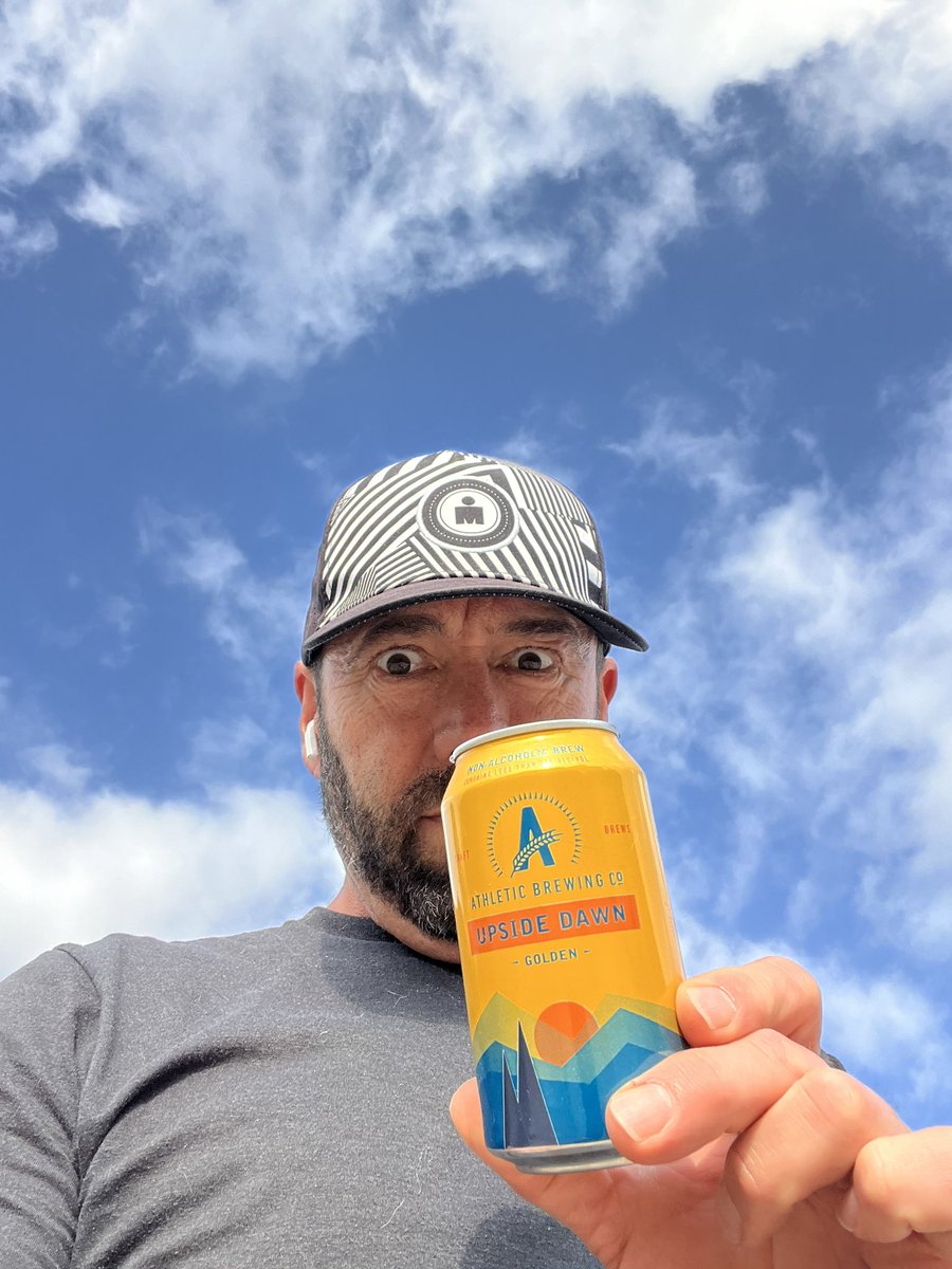 @AthleticBrewing welcoming the weekend #WithoutCompromise 🫡
#Training 🏁 #Ironman 💪 #Running 🏃‍♂️#UpsideDawn ❤️