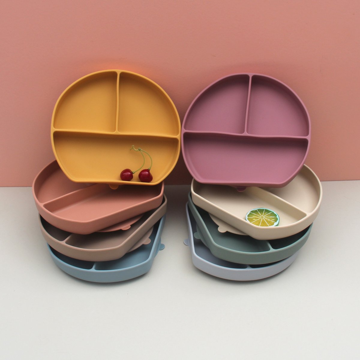 Hajintong198909's tweet image. Tired of suction plates that don’t actually stick? Let our simple style round shape silicone suction plates solve your problem of little ones throwing their plate! 
🥰🥰🥰
#babywoodenplate #babyplateset #roundplate #cuteplate #suctionplate