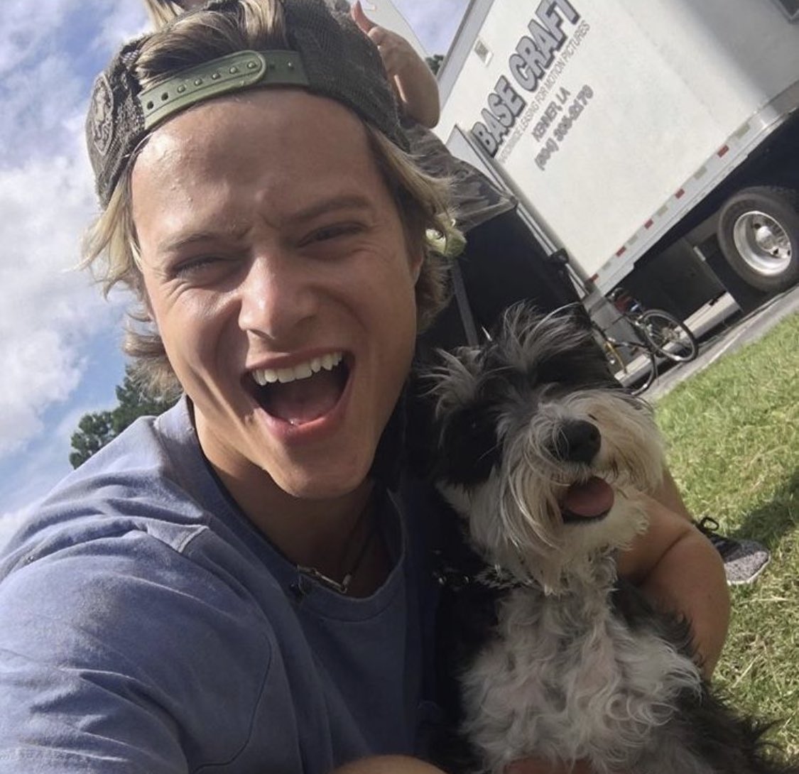 beep beep bitches tweet media