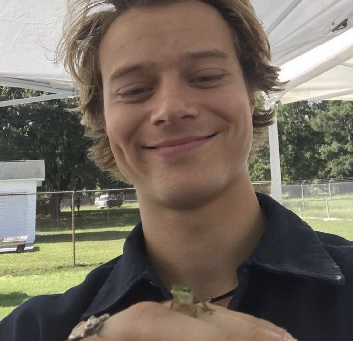 beep beep bitches tweet media