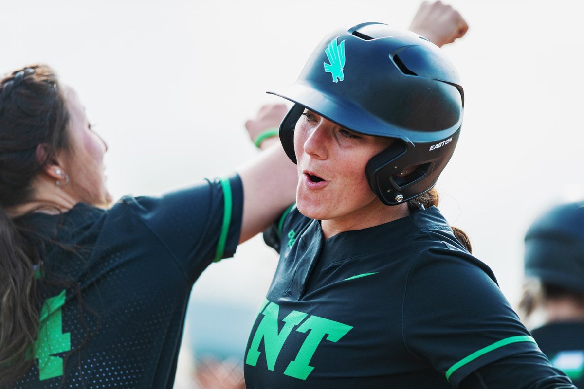 MeanGreenSB's tweet photo. Leadoff tank!

@RaineyMolly drives the first pitch she sees down the right field line to close the Mean Green deficit to 4-3 in the 5th!

#GMG 🟢🦅 https://t.co/wXKlLvJaUO