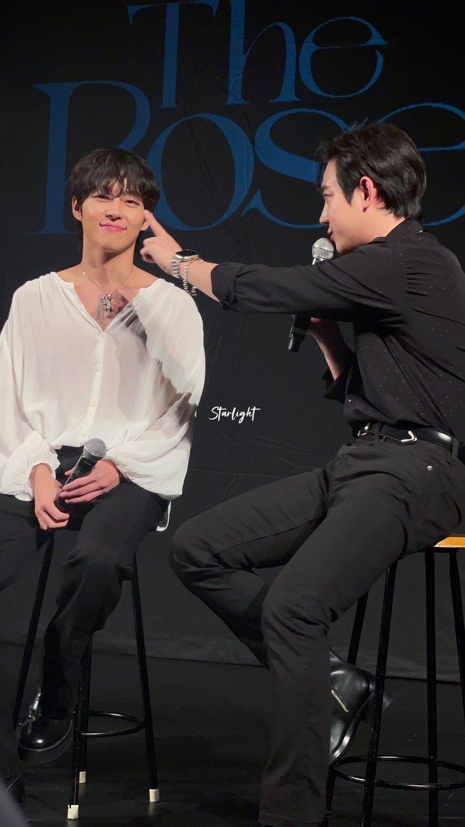 These Two 🥺🥺🥺
Sweetest Hyungs 🖤🌹
Look at Woosung's smile 🫠🫠🫠

#TheRose #더로즈  
#TheRoseJapan #TheRose_japan_showcase

📷 @Starlight_TR 🖤🌹