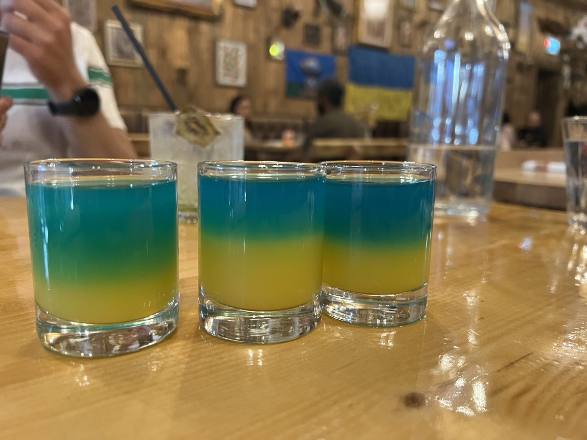 Напивсь. Ностальгірую за минулим життям.