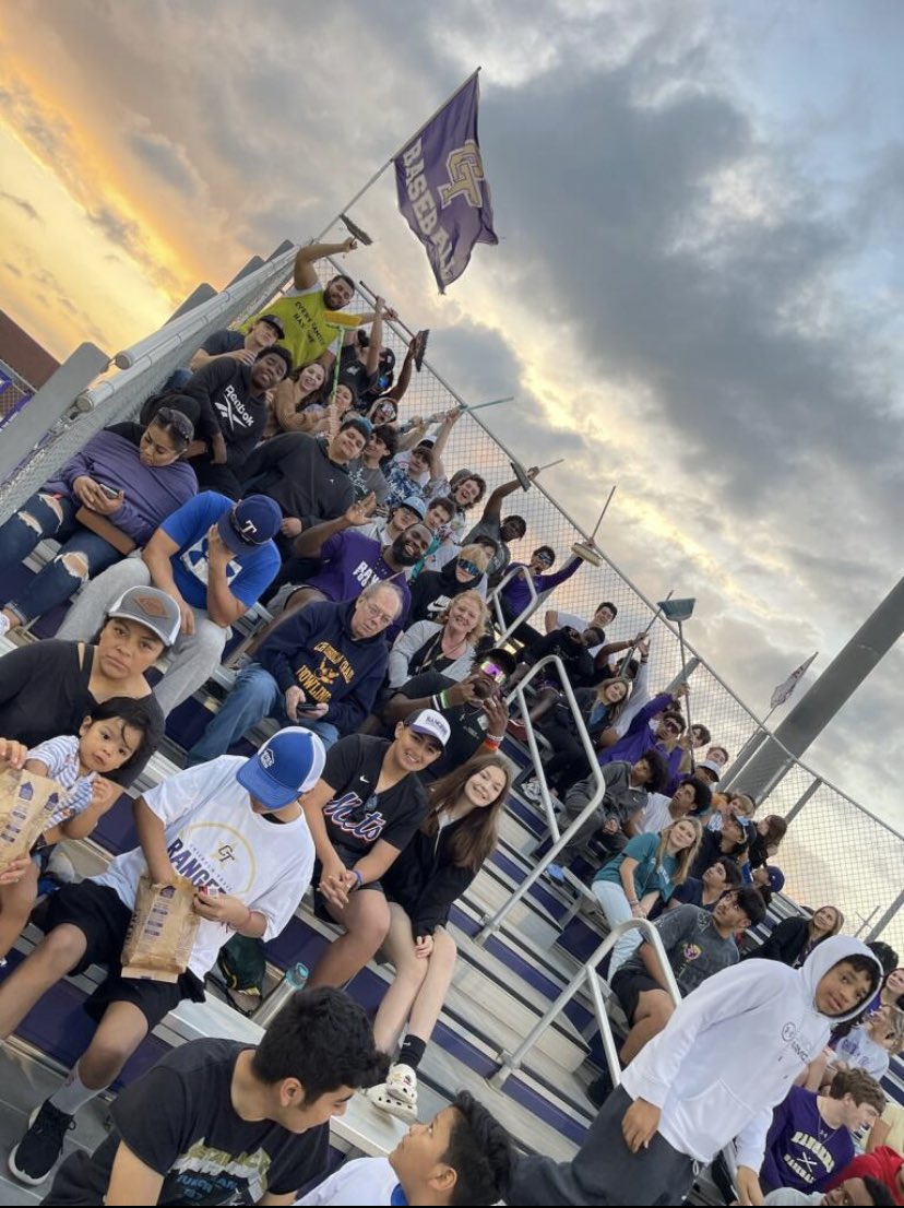 ChisholmTrailHS's tweet photo. Beautiful night for Ranger Baseball! What a great crowd! ⚾️ #CTogether #RangersRide https://t.co/yq1BV65geS