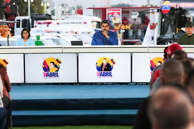 Maduro convoca a su equipo de gobierno a la honestidad en el ejercicio de cargos públicos
bit.ly/3GJ1olT
#MaduroLealtadYVictoria