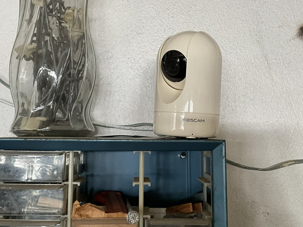QuarterPalace's tweet image. Since I upgraded my garage security to a #RingFloodlightCam Wired Pro, I put my 5 year old #Foscam in the garage. It’s 1080p, and it can pan-tilt with night vision. I mounted it with 35Lbs double sided tape.