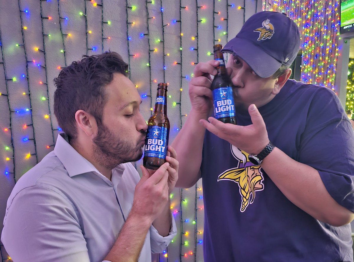 DjTuTal's tweet photo. Thank You @KidRock I haven't had a @budlight in years. For some reason I felt I needed one. https://t.co/aNDQTnGWAh