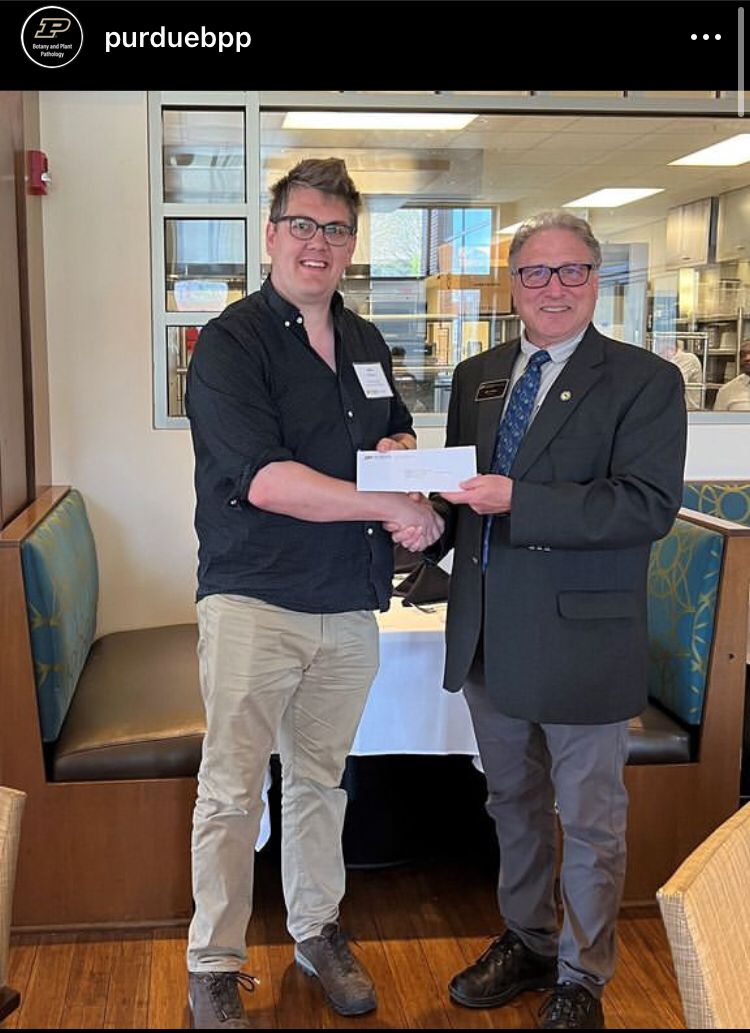 McAdam lab (@scott98373586) on Twitter photo Officially promoted to Associate Professor today, wow time has gone by so fast! I would not be here without the inspiration and help of everyone that shared a joy for discovering the evolution of plant water relations. Can't wait to keep botanizing <a href="/PurdueBPP/">Purdue BPP</a> <a href="/PurdueAg/">Purdue Agriculture</a> Officially promoted to Associate Professor today, wow time has gone by so fast! I would not be here without the inspiration and help of everyone that shared a joy for discovering the evolution of plant water relations. Can't wait to keep botanizing <a href="/PurdueBPP/">Purdue BPP</a> <a href="/PurdueAg/">Purdue Agriculture</a>