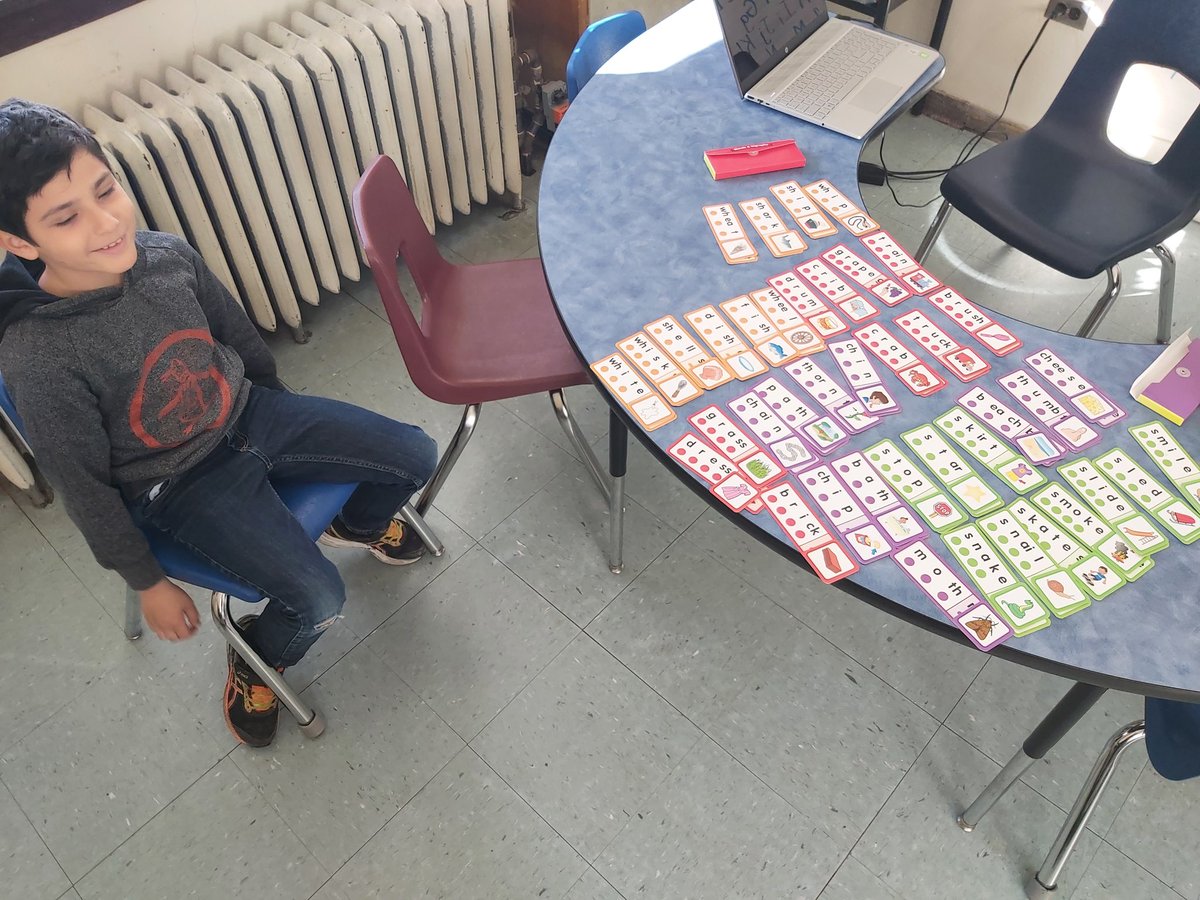 Msloncke's tweet photo. Ahmad is proud of all of his picture and word matches. Working on digraphs and blends. @PrinceEdwardPS https://t.co/oKPB6wxDjg