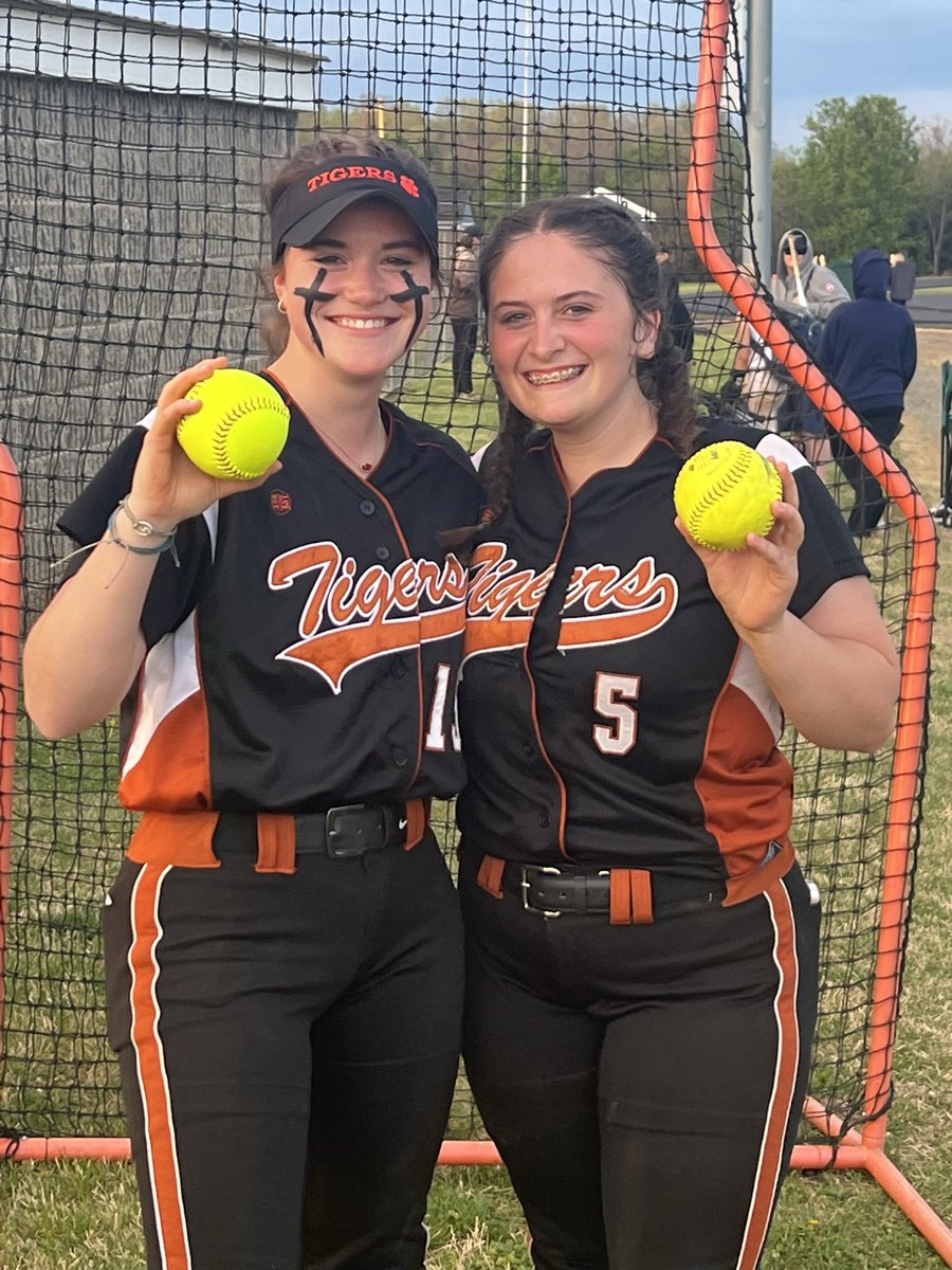 A year ago as freshman they were attached at the hip as the DP &amp; Flex…tonight against Liberty hitting 6th and 7th in the line-up they both go deep for their first career HS home run!!  Welcome to the club Kate Search and McKenna Meares!!!!!!