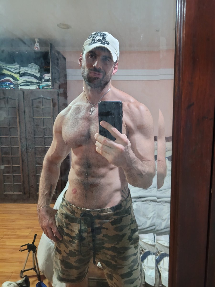 emirajznerok's tweet photo. #casual ๐๐ฅ
Siganme para masโฌ๏ธ
IG: @emirajzner
TikTok: @emirajzner
YouTube: @emilianorajzner
Facebook: Emiliano Rajzner
#fitnessmodel #emirajzner #emilianorajzner #team4fit #parati #fyp #argentina ๐ฆ๐ท https://t.co/D0CnMwpzXv