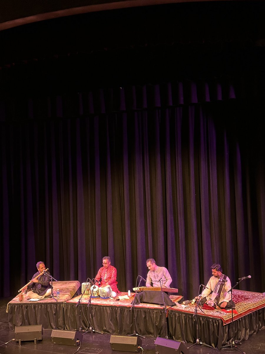 raman_bhalla's tweet image. Grammy-winning Tabla maestro Sandeep Das
@santript and his HUM ensemble in a live performance at #RIT. What a delight!