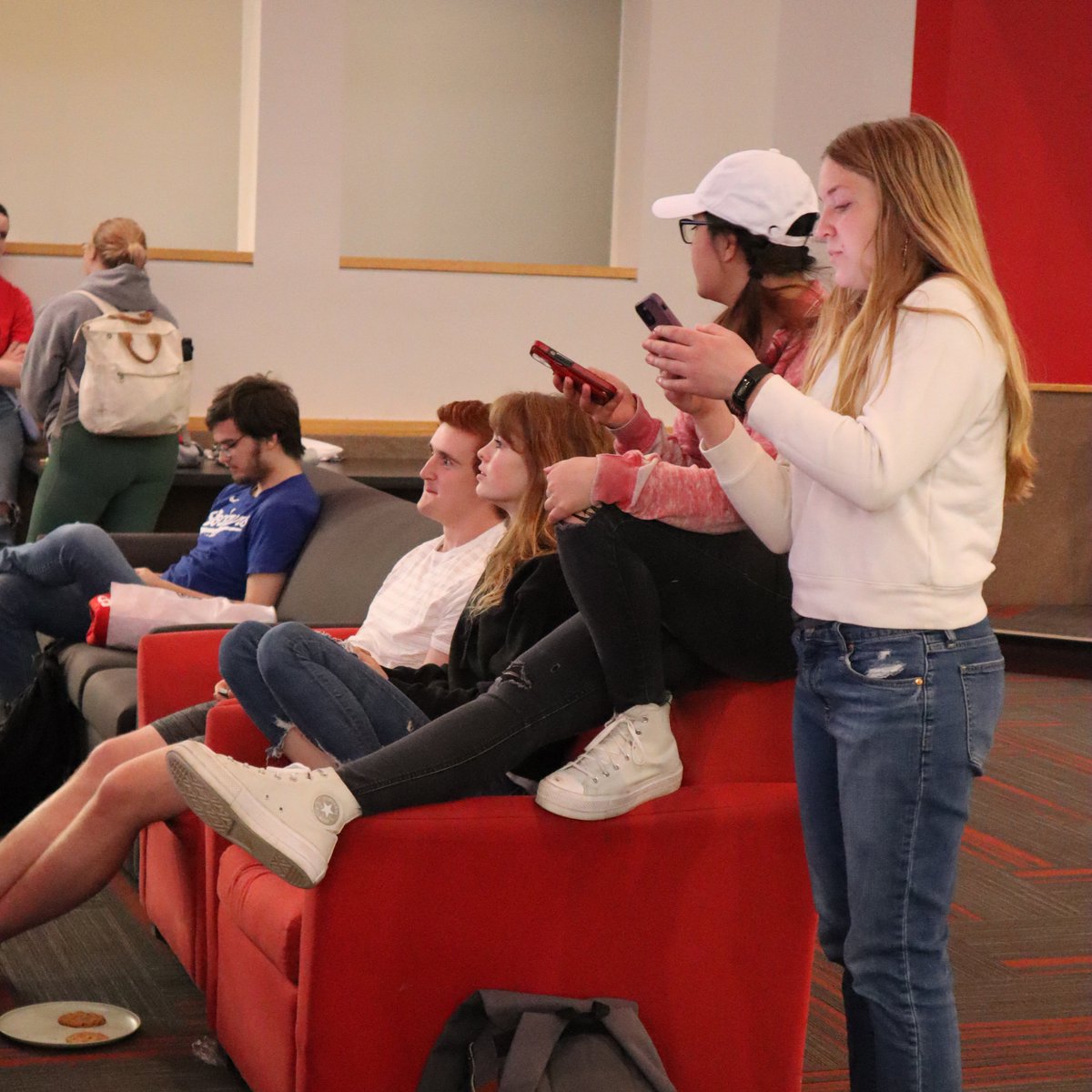 suuhonors's tweet photo. We had a great turnout at "End the Year with a KAHOOT!" We had many attendants, both Honors and non-Honors students! We hope you had fun!

Best wishes to ALL students as you close out the semester! You've got this!❤️🖤🤍

See our SUU Honors Program FB page for more pictures :) https://t.co/OkN2jfSecK