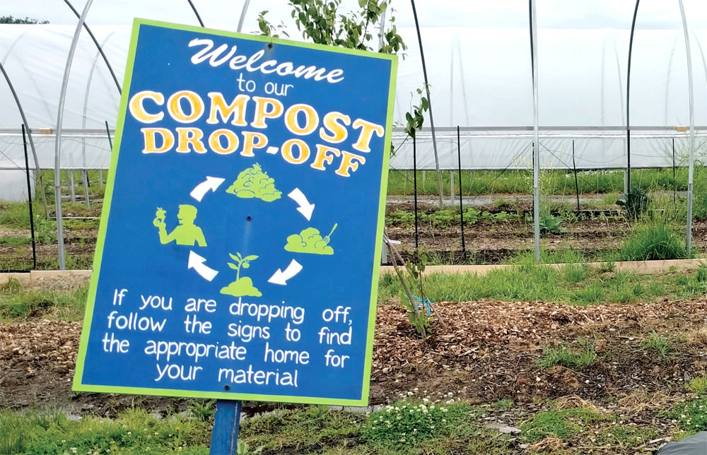 GrayIsGreen's tweet photo. Tackle community food waste for Earth Month - https://t.co/wi1jjuYv5n https://t.co/S2YvNtJLmn