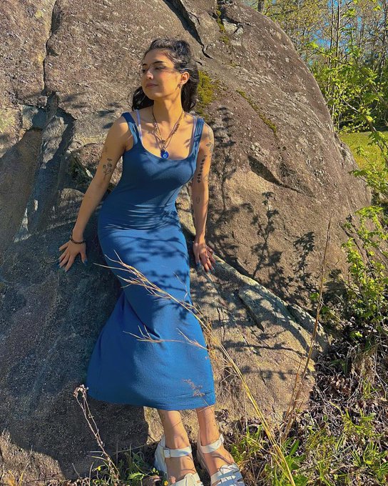it&rsquo;s not just a boulder &hellip; it&rsquo;s a rock ! https://t.co/TY04LIm78H