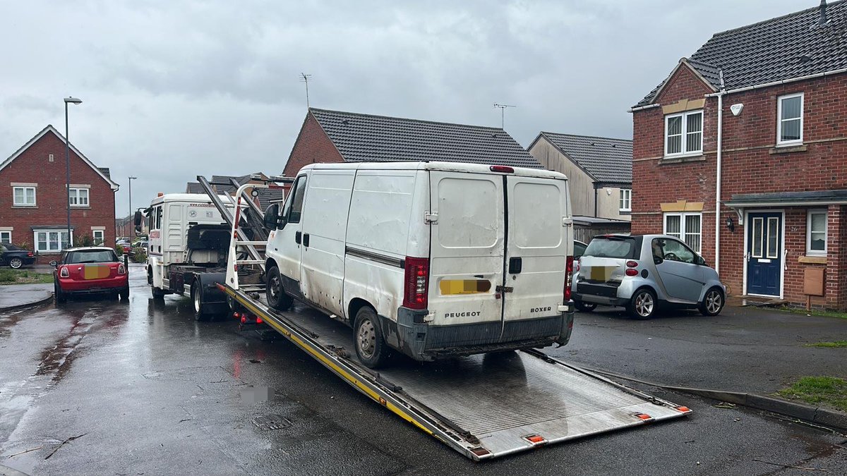 DerbyshireRPU's tweet photo. Derby
#Skipper was let loose today and came across this #Nail
Out collecting #Scrap which is apt as that's what this will end up as, probably
#DisqualDriver #NoInsurance and many other defects
Seized, reported and the roads made that little bit safer https://t.co/4xxzuyhwEq